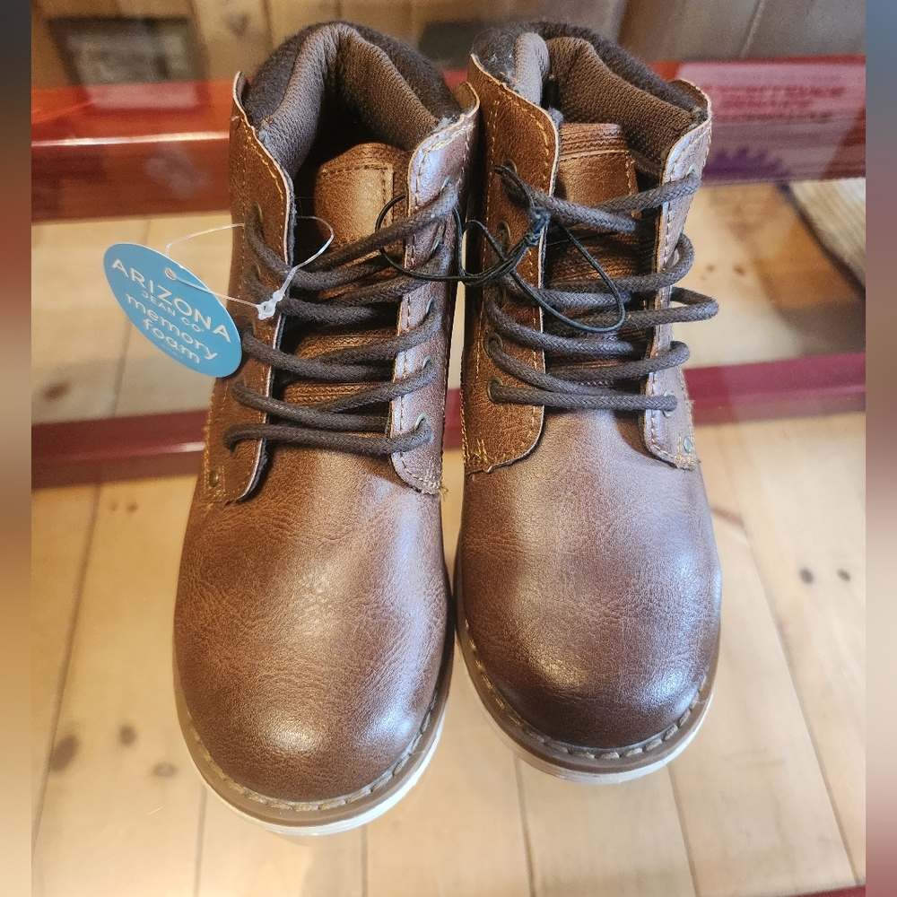 NWT Arizona Jean Company Brown Kids Lace-Up Ankle Boots - Sturdy Casual Style